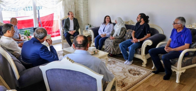 Vali Pehlivan'dan Şehit Ailesine Ziyaret... 