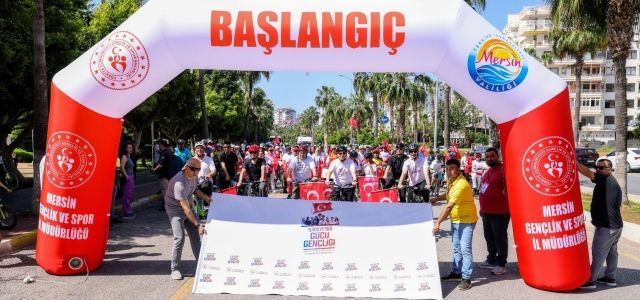  VALİ TOROS, BİSİKLET KORTEJİNE KATILDI