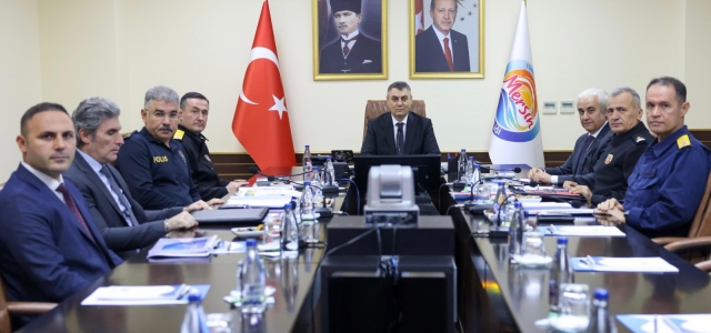 VALİ TOROS, GÜVENLİK VE ASAYİŞ DEĞERLENDİRME TOPLANTISI’DA...