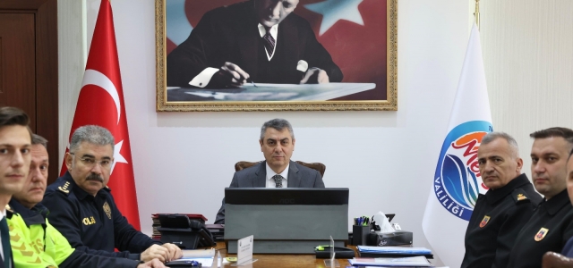VALİ TOROS, RAMAZAN BAYRAMI TEDBİRLERİ DEĞERLENDİRME TOPLANTISINDA...