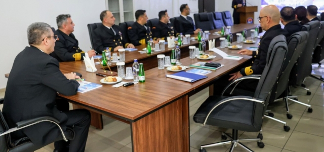 VALİ TOROS, SAHİL GÜVENLİK AKDENİZ BÖLGE KOMUTANLIĞI’NDA...