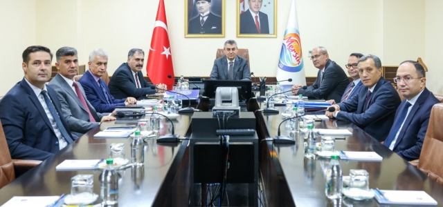  VALİ TOROS, VALİ YARDIMCILARI VE KAYMAKAMLARLA TOPLANTIDA...