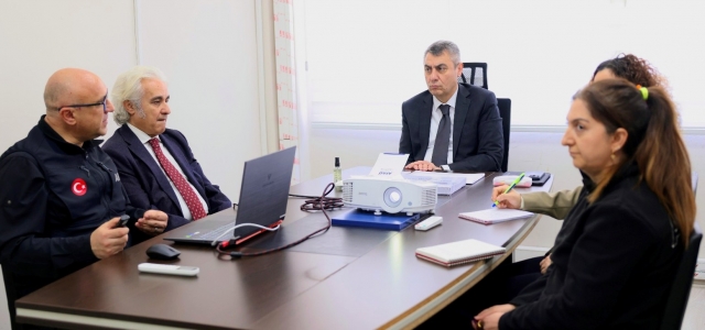 VALİ TOROS’DAN AFAD’A ZİYARET...