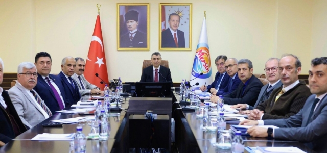 VALİ TOROS’TAN, DONA ZARAR GÖREN TARIM ÜRÜNLERİ DEĞERLENDİRME TOPLANTISI...