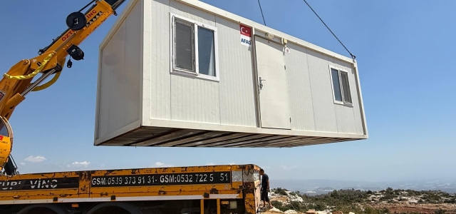   YANGIN BÖLGESİNDE ÇALIŞMALAR...