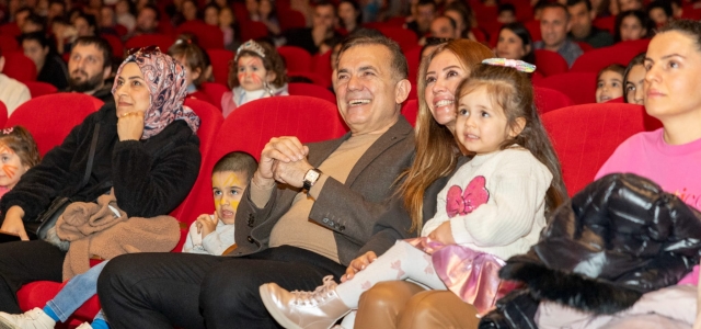 Yenişehir Belediyesi 9 bin çocuğu tiyatro oyunlarıyla buluşturdu...