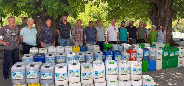   Yenişehir Belediyesinden çiftçiye organik gübre desteği...