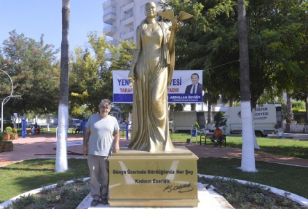 Yenişehir'e barış heykeli